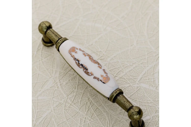 Uchwyt porcelanowy 0728-BX X-złoty ornament antyczny mosiądz