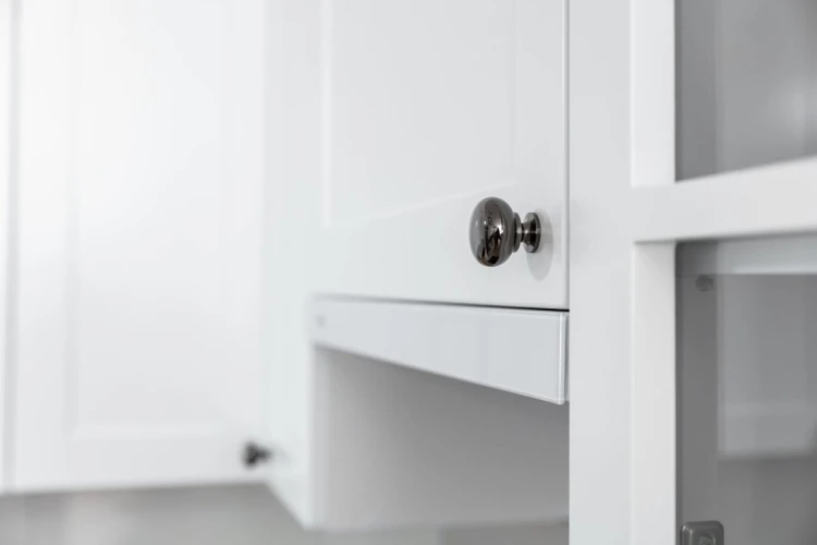 Gałka meblowa BERGAMO czarny chrom