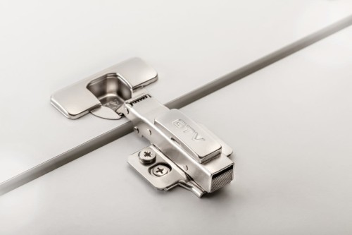 Zawias meblowy hydrauliczny półwpuszczany