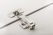 Zawias meblowy hydrauliczny wpuszczany