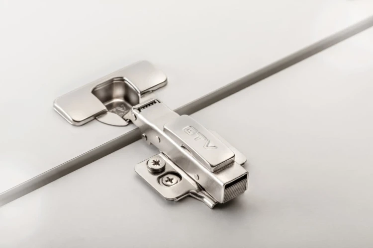 Zawias meblowy hydrauliczny wpuszczany