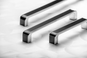 Uchwyt znalowy MONA C=256 mm chrom/czarny