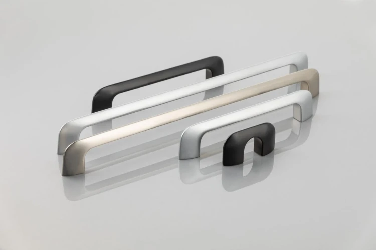 Uchwyt znalowy MILANO C=256 mm aluminium