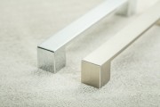 Uchwyt znalowy MODENA C= 128 mm inox