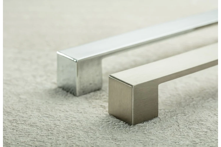 Uchwyt znalowy MODENA C= 128 mm inox