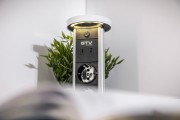 Przedłużacz biur wpuszcz CAMINO 80mm2x gn frenchUSB A+Cład indukcyjna 10Wprzewód 1.5mbiały