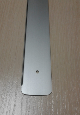Listwa boczna do blatu gr 38 lewa EGGER aluminiowa