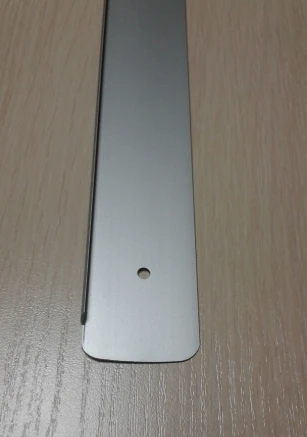 Listwa boczna do blatu gr 38 lewa EGGER aluminiowa