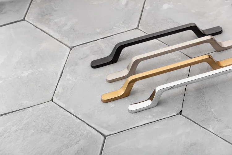 FLAVIO_UZ-FLAVIO-96-01_uchwyt_chrom_UZ-FALVIO-96-06_uchwyt_stal_szczotkowana_UZ-FLAVIO-96-16_zloty_mosiadz_UZ-FLAVIO-96-20M_uchwyt_czarny_mat