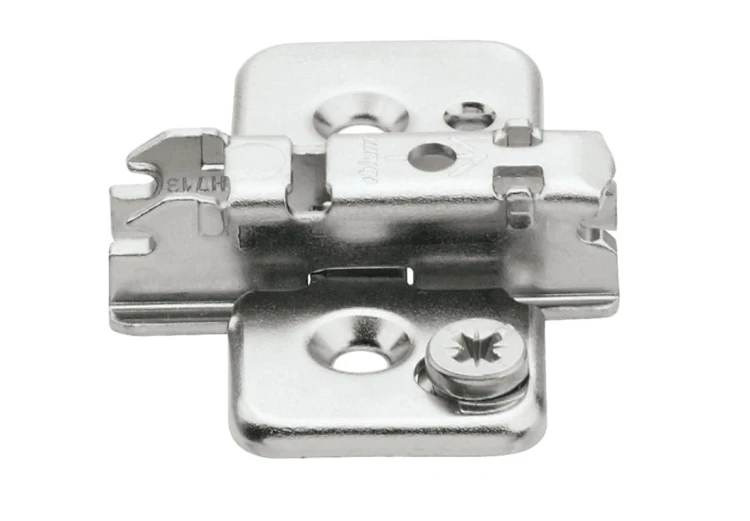 Prowadnik do zawiasu BLUM 173H7130 CLIP 3 mm wkręty